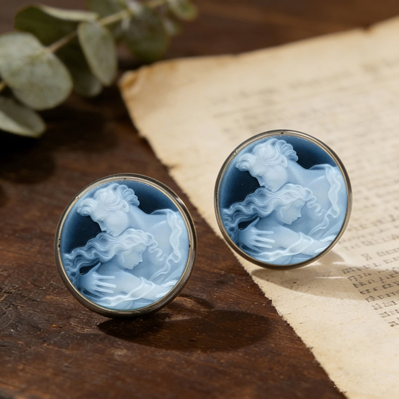 Vintage Cameo Glass Stud Earri - огляд і ціна Vintage Victorian Fashion