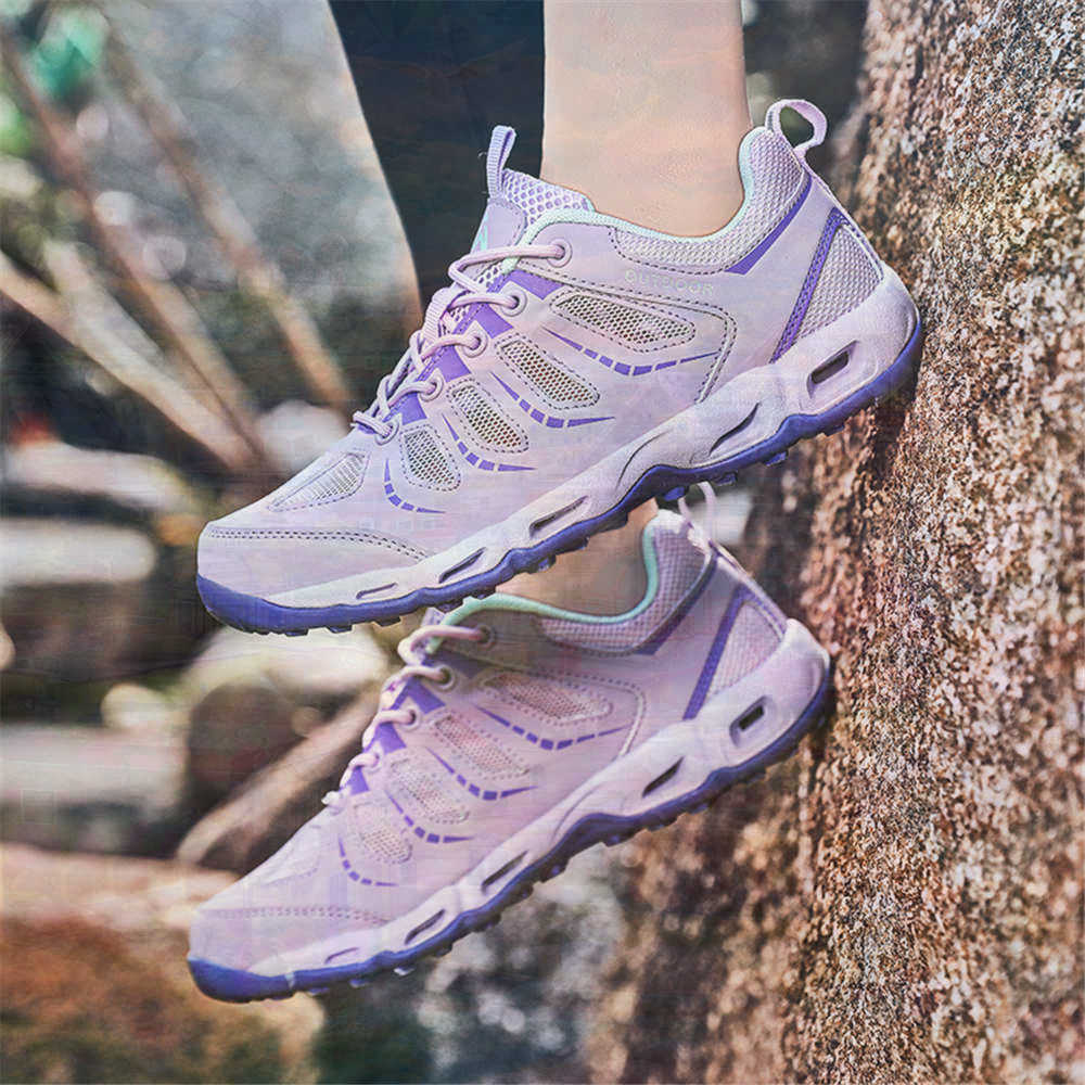 Sumer Round Tip Silver Sneaker - огляд і ціна Vintage Fashion Resale