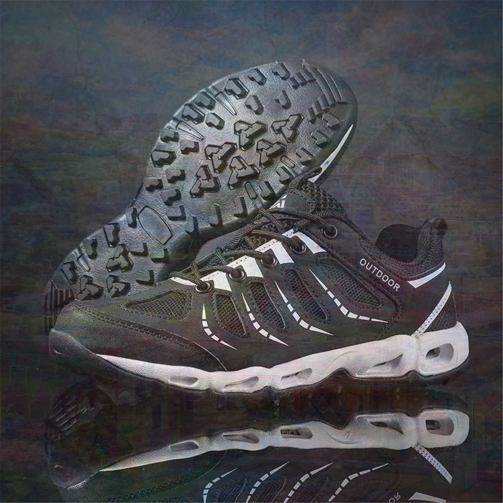 Sumer Round Tip Silver Sneaker - огляд і ціна Vintage Fashion Resale