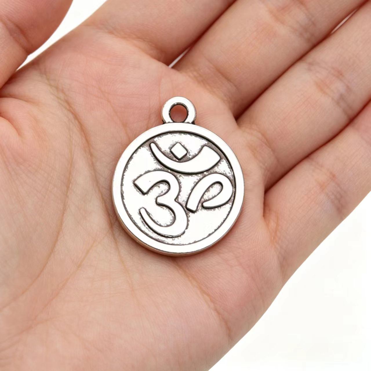 10Pcs/Lot 18*15mm Charms Yoga  - огляд і ціна Vintage Fashion Finds