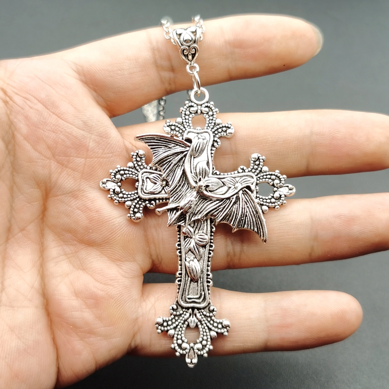 Large Bat Cross Necklace Penda - огляд і ціна Vintage Victorian Fashion